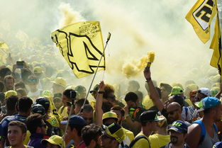 开云体育入口官网-洲际联赛冠军杯揭幕战爆冷战胜，球迷沸腾欢呼，2021年洲际赛冠军